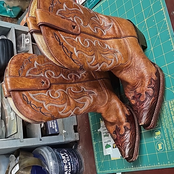Tony Lama cowgirl cowboy boots - Picture 3 of 5